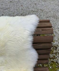 Fell-shop_LammfellNaturbunt