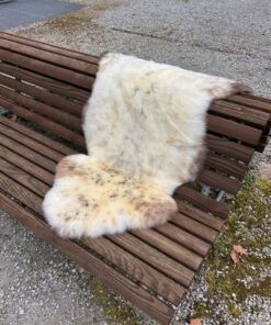 Fell-shop_LammfellNaturbunt