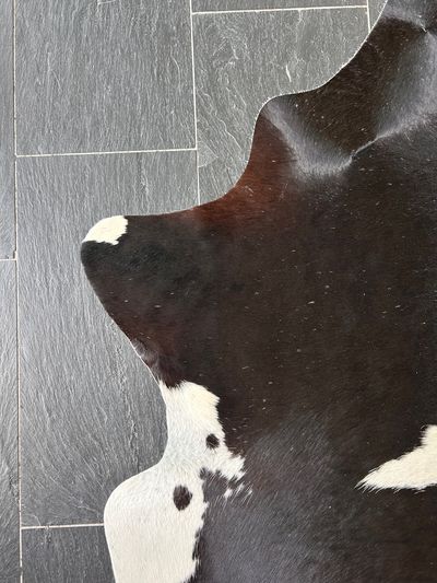 Fell-shop_Kuhfell_schwarz-weiss
