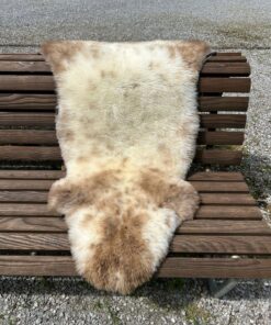 Fell-shop_Einheimisches Lammfell