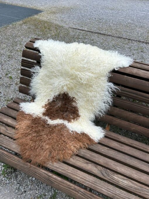 Fell-shop_tibetischesLammfell Naturbunt