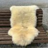 Fell-shop_Einheimisches Lammfell