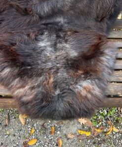 Englisches Lammfell naturbunt, dunkelbraun-schwarz mit hellgrauen Spitzen, XXL 109 x 71 cm – Fell-Shop.ch Zürich