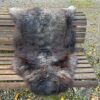 Englisches Lammfell naturbunt, dunkelbraun-schwarz mit hellgrauen Spitzen, XXL 109 x 71 cm – Fell-Shop.ch Zürich