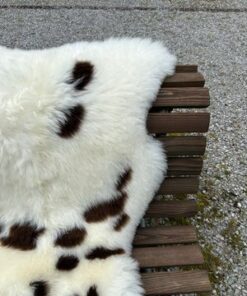 Fell-shop_LammfellNaturbunt