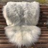 Isländisches Lammfell naturhellgrau XL Unikat – langes Fellhaar – Fell-shop.ch Zürichammfell