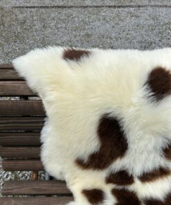 Fell-shop_LammfellNaturbunt