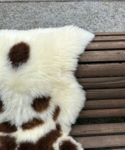 Fell-shop_LammfellNaturbunt