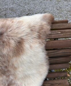 Fell-shop_LammfellNaturbunt