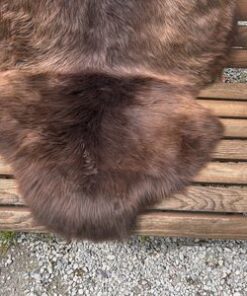 Englisches Lammfell naturbunt intensivbraun samtig weich L Unikat Teddybär – Fell-shop.ch Zürich