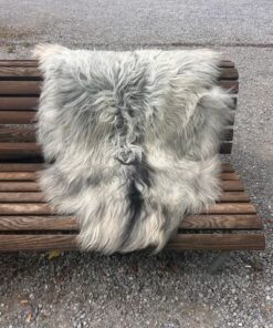 Isländisches Lammfell weissgrau mit hellbraunen Spitzen und Aalstrich, Grösse XL