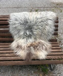 Isländisches Lammfell Dreifärber grau weiss braune Spitzen XL Unikat – Fell-shop.ch Zürich