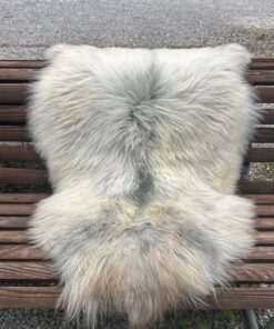 Isländisches Lammfell vanilleweiss grauer Aalstrich braune Spitzen XL Unikat – Fell-shop.ch Zürich